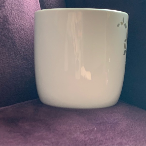 Starbucks Christmas mug - Picture 2 of 5
